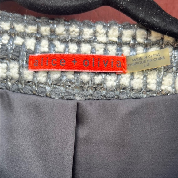 Alice + Olivia Black and White Textured Blazer - Picture 4 of 5